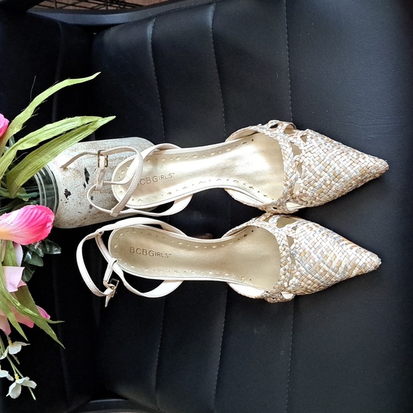 LNIB BCBG Vintage Heels 👠 - Picture 1 of 13